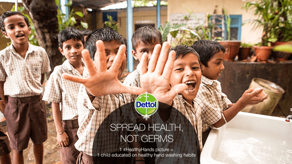 School kids showing hands (GHWD banner)